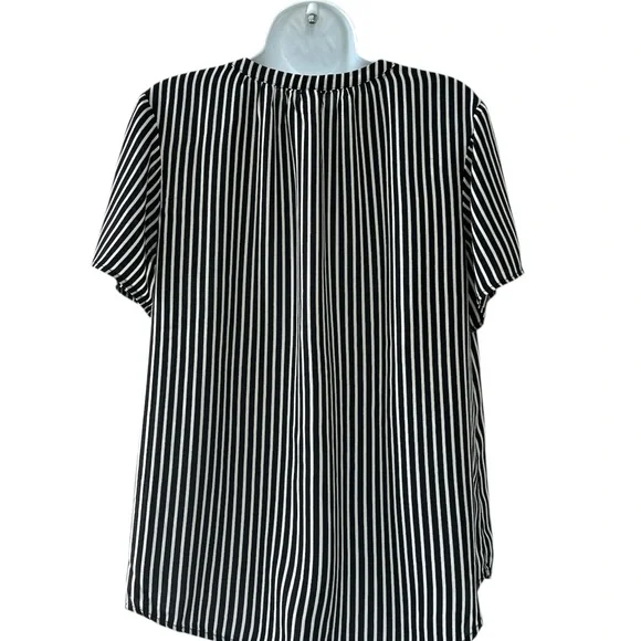 Old Navy Black and White Dolman Sleeve Blouse - Picture 2 of 13